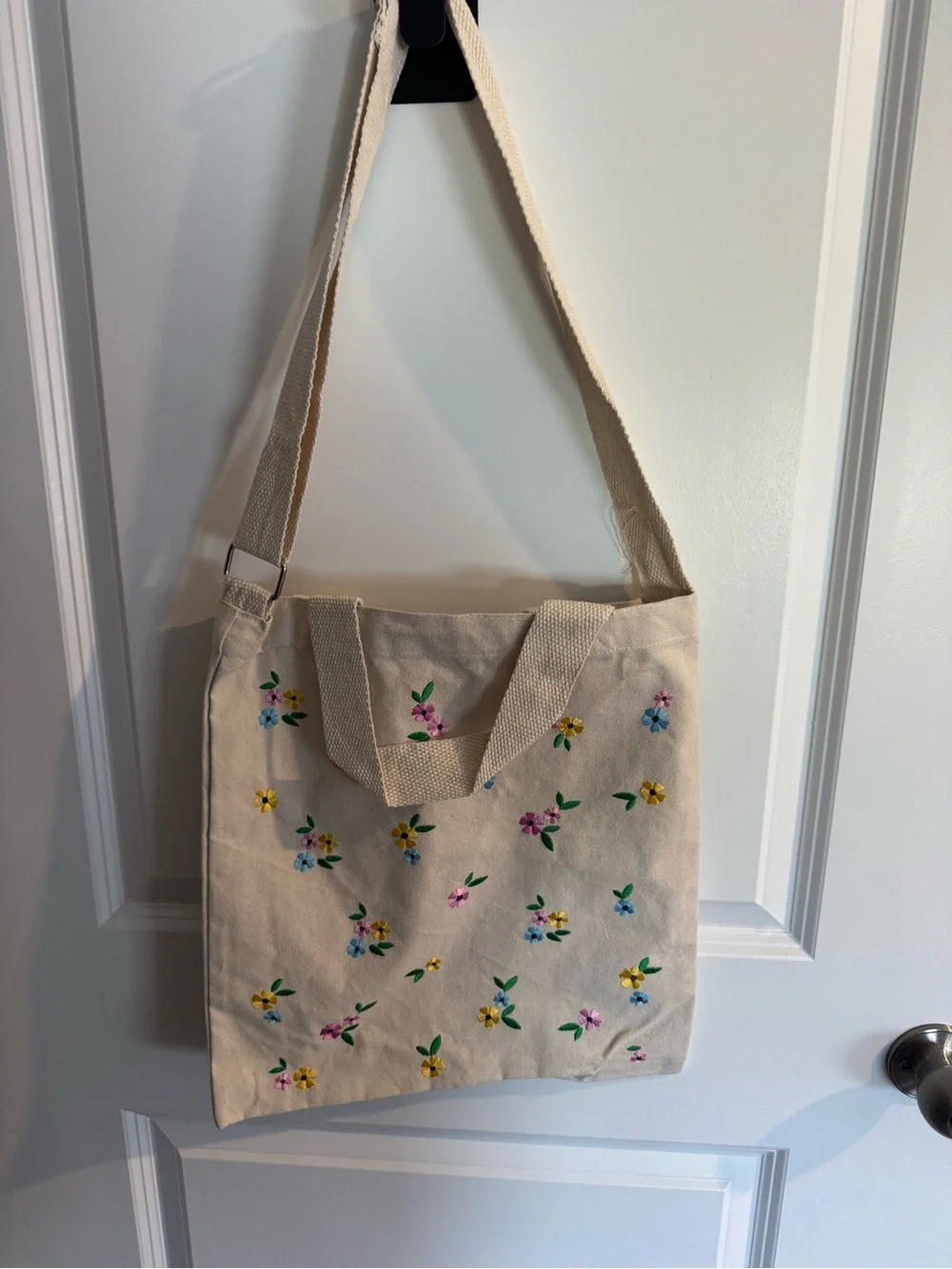 Canvas Floral Embroidered Crossbody Tote Bag - Cream